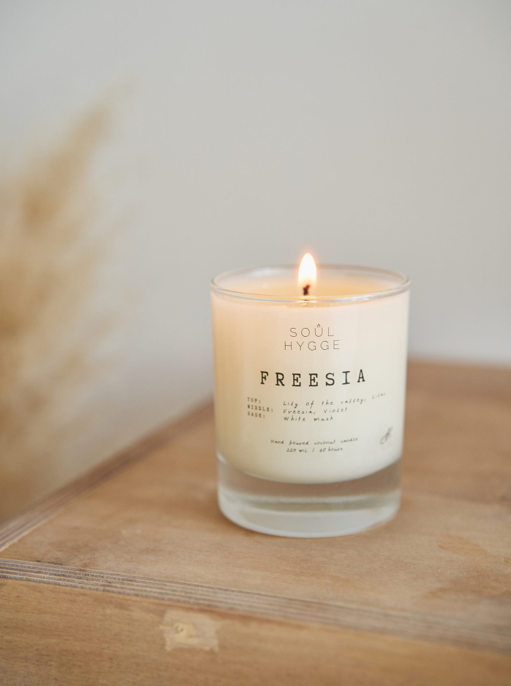 Свеча Freesia (хлопковый фитиль)