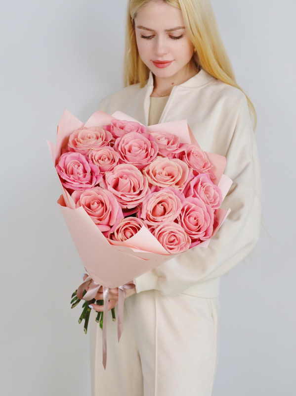 БУКЕТ 15 РОЗОВЫХ РОЗ БУКЕТ 15 РОЗОВЫХ РОЗ