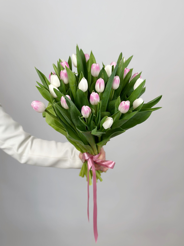 БУКЕТ 25 ТЮЛЬПАНОВ